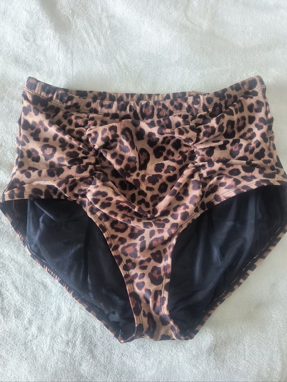 Torrid Leopard Print Ruched High Waist Swim Bottoms Sz 0